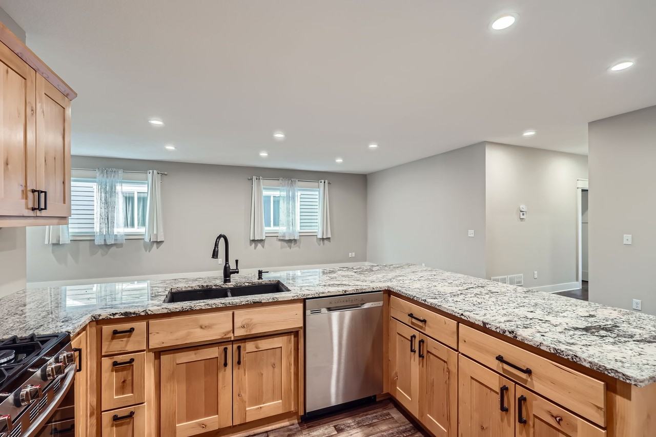 314 61st St Sw #314-61st - Photo 3 of 28