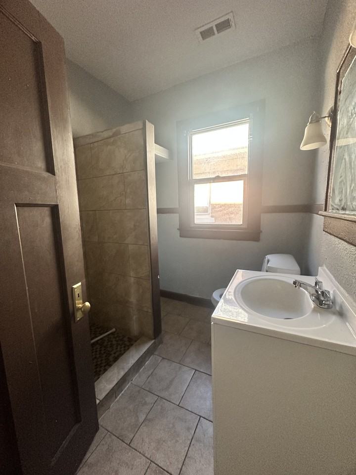 4114 W Euclid St #4114 - Photo 4 of 21