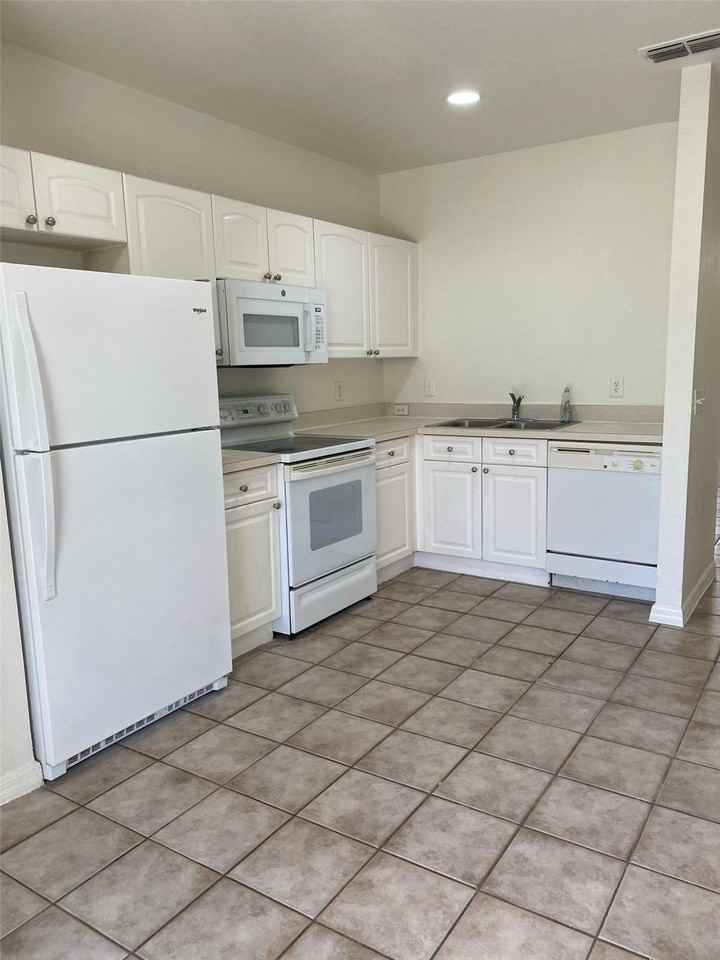 4251 Plantation Cove Dr #1 - Photo 2 of 16
