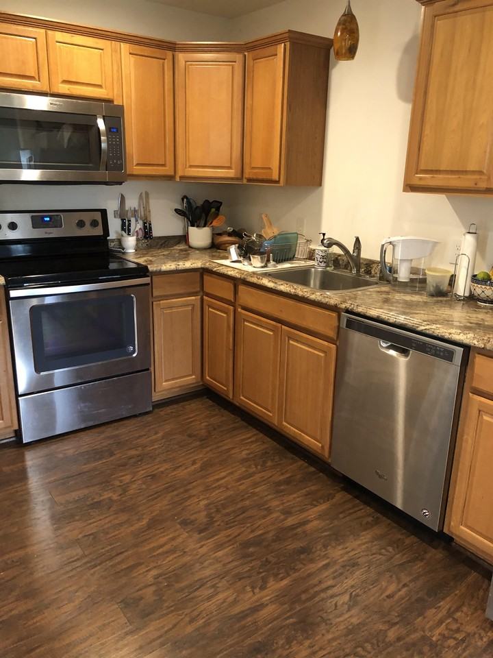 204 Stribling Ave #B - Photo 5 of 18