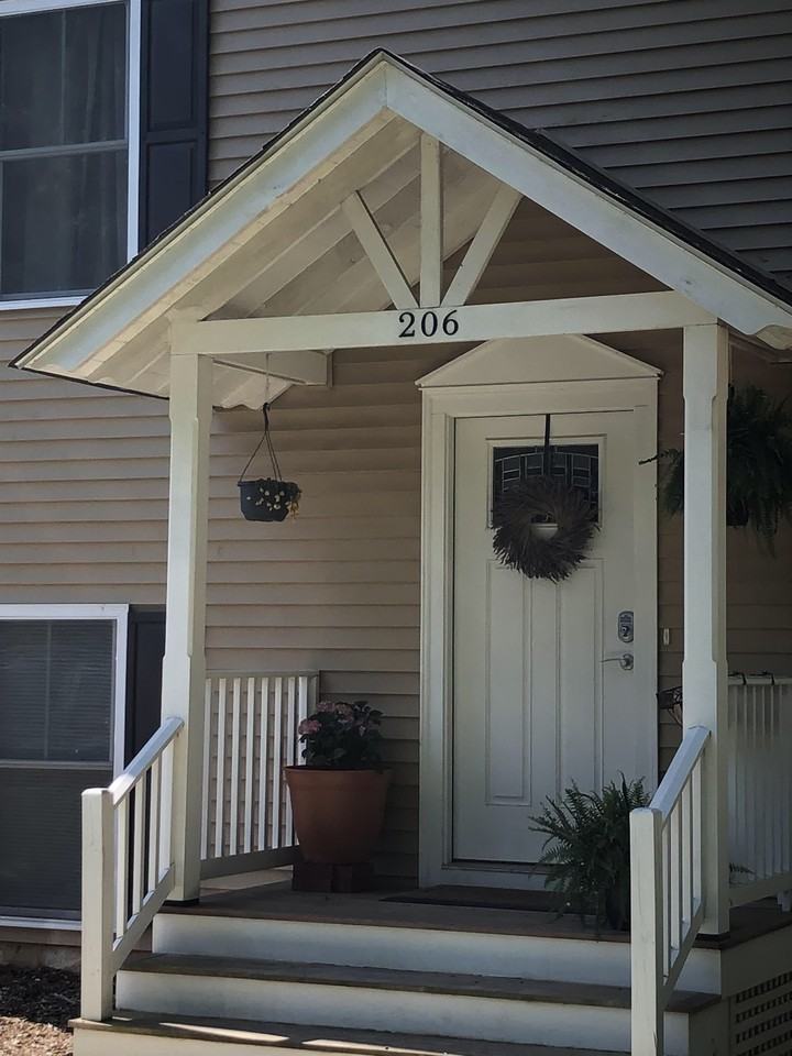 204 Stribling Ave #B - Photo 6 of 18