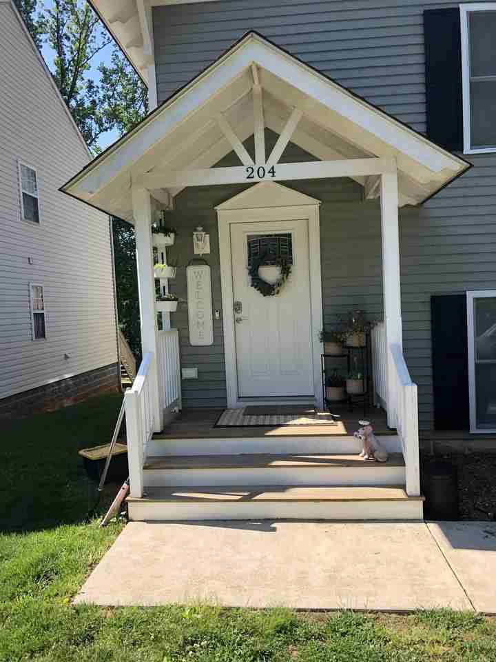 204 Stribling Ave #B - Photo 3 of 18