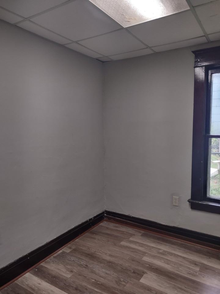 1943 Niagara St #2 - Photo 3 of 9