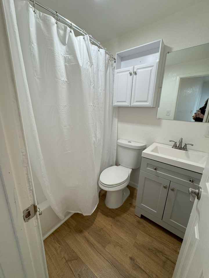 1017 E Moreland St #2 - Photo 2 of 13