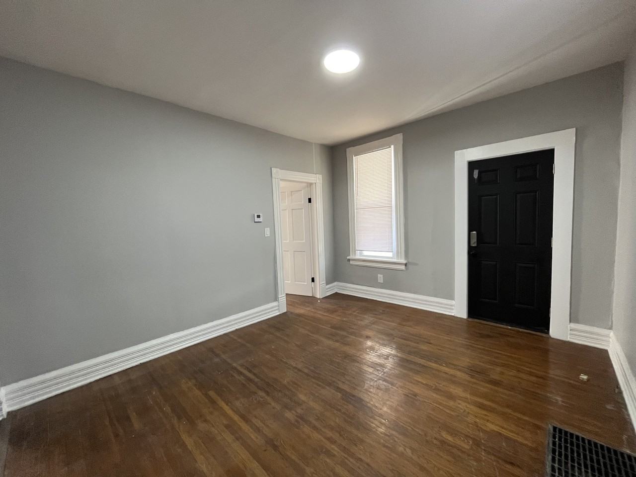 220 W Park Ave - Photo 2 of 20