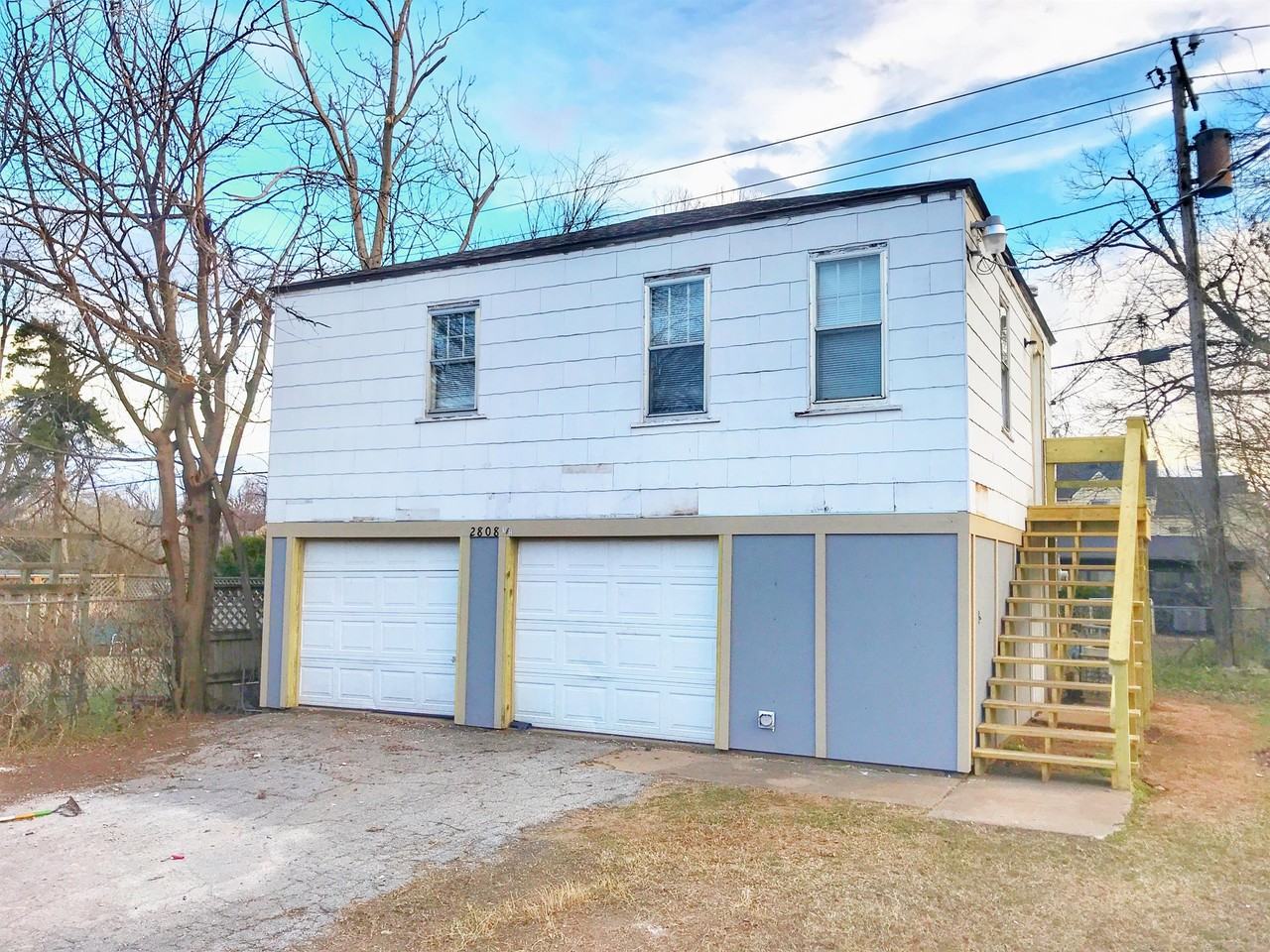 2808 Nw 27th St - Photo 2 of 8