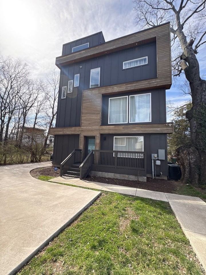 616 Stockell St - Photo 2 of 46