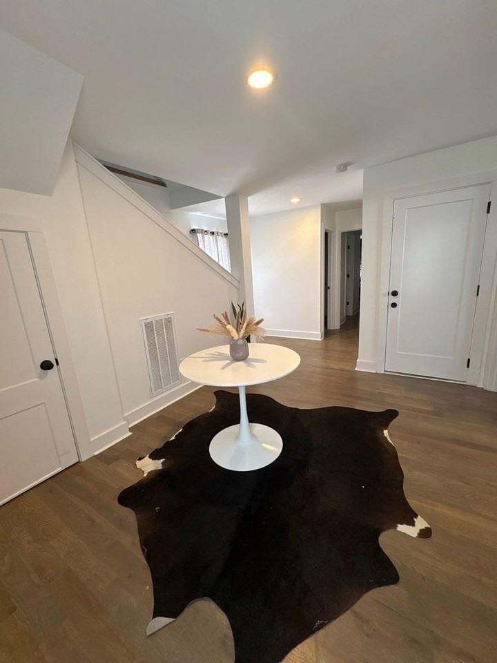 616 Stockell St - Photo 6 of 46