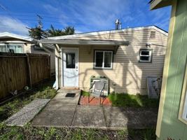featured image of 236 1/2 N Mountain Ave