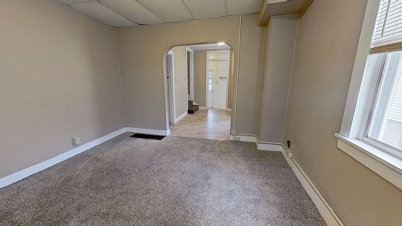 2576 N Sherman St - Photo 5 of 12