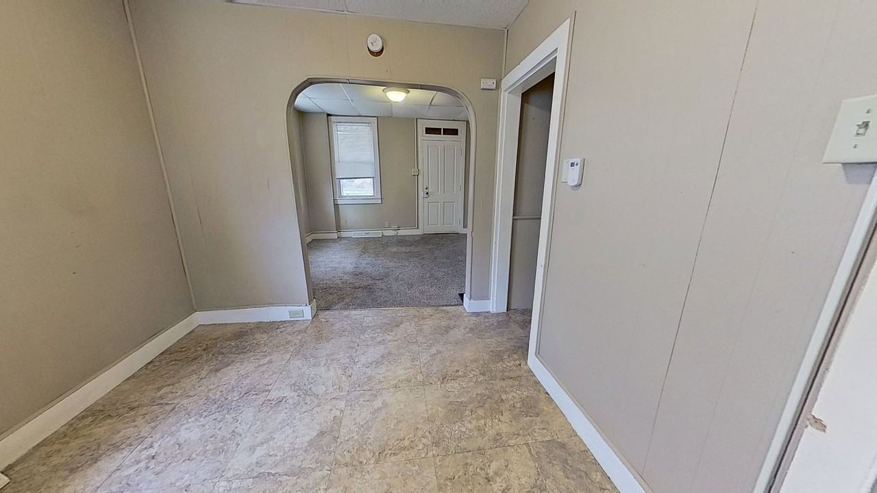 2576 N Sherman St - Photo 7 of 12