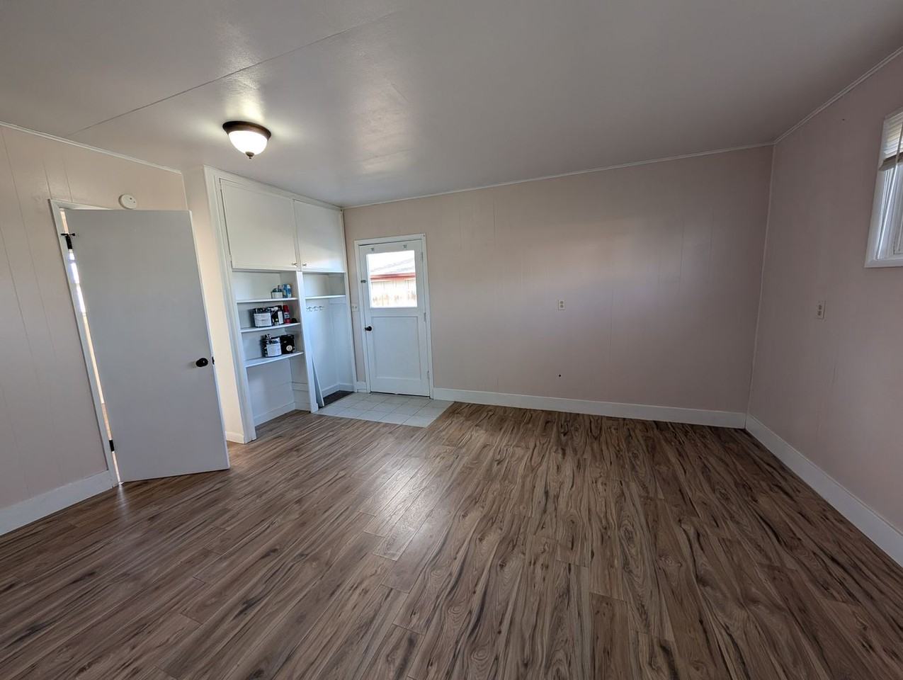 628 Burns St - Photo 6 of 13