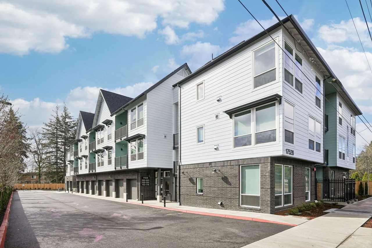 Welcome to Burnside Bluffs – Your New Urban Retreat! - Photo 2 of 50