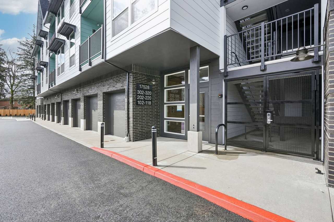 Welcome to Burnside Bluffs – Your New Urban Retreat! - Photo 4 of 50