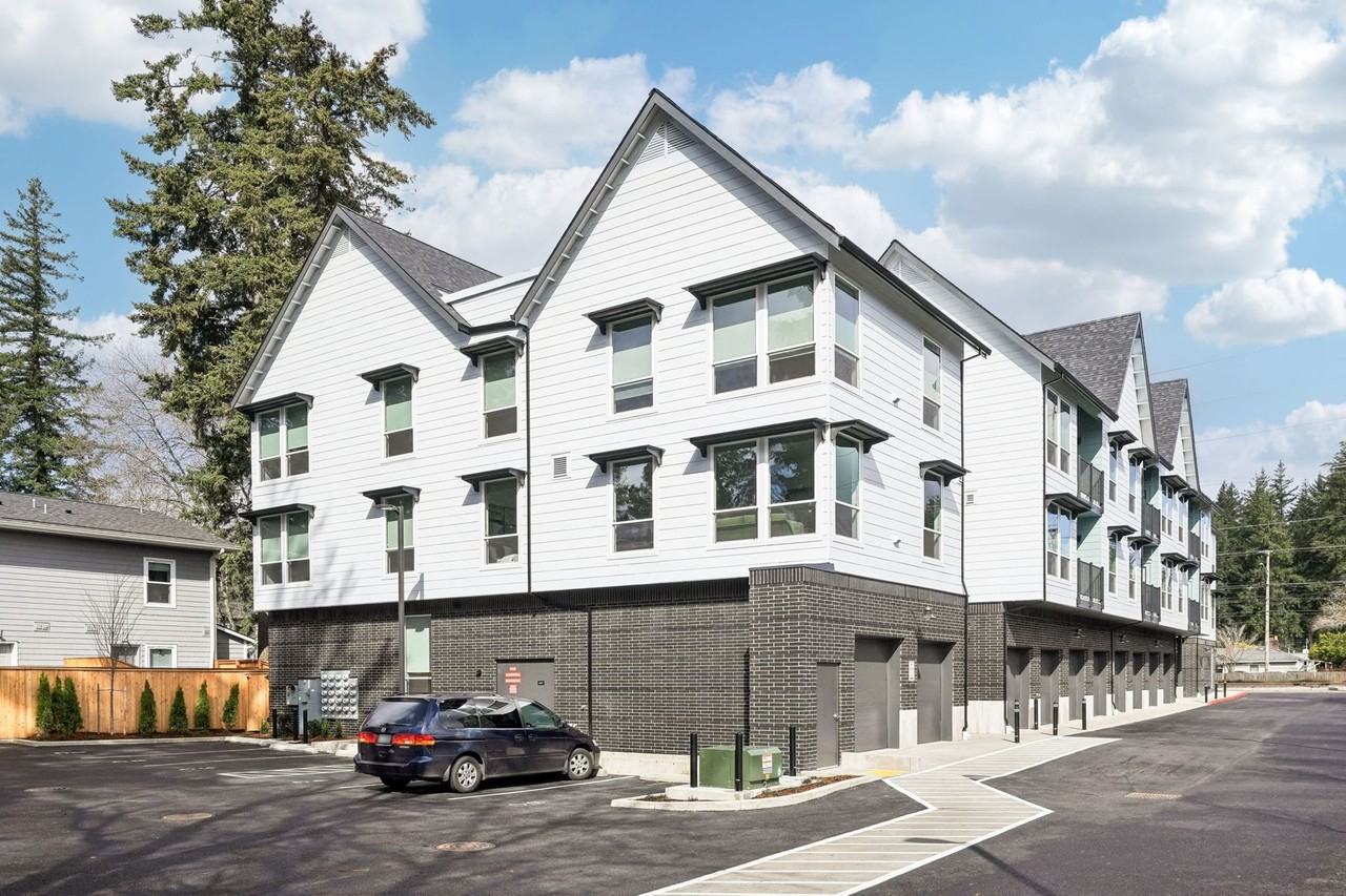 Welcome to Burnside Bluffs – Your New Urban Retreat! - Photo 7 of 50