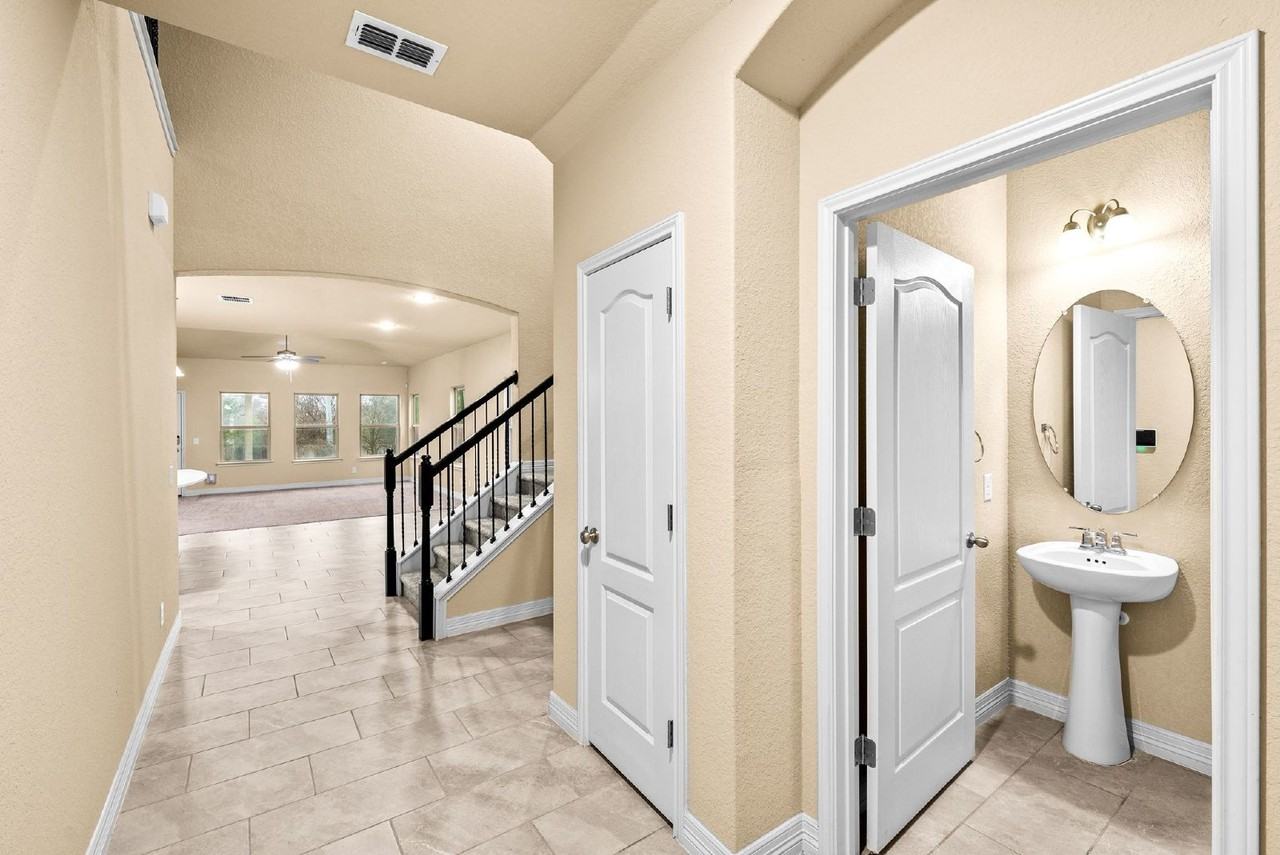 10406 Pecan Crst - Photo 4 of 42