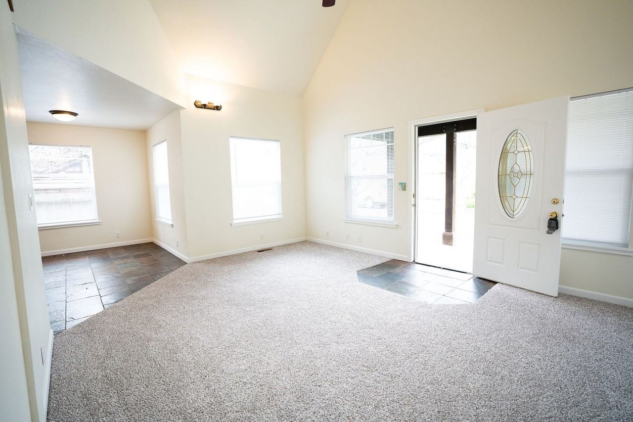 2970 Janes Creek Dr - Photo 4 of 39