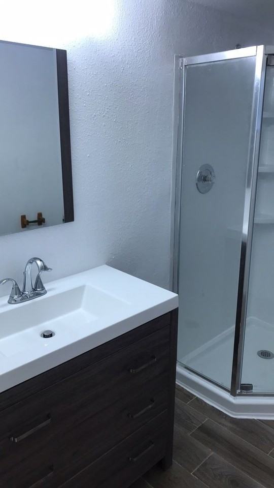 1330 W Temple St - Photo 4 of 10