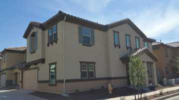 featured image of 903 S Swallow Ln