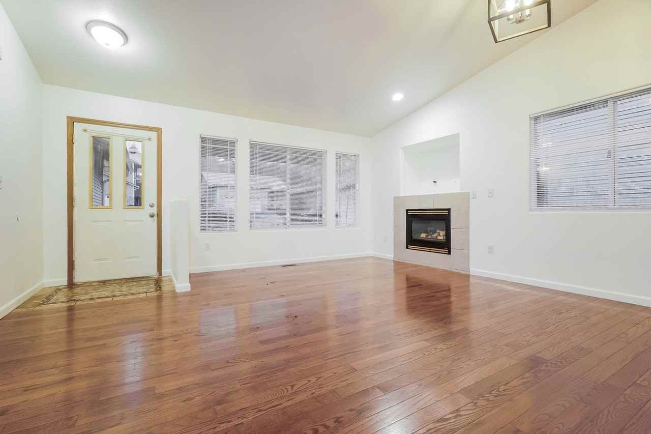 10132 62nd Dr Ne - Photo 2 of 15