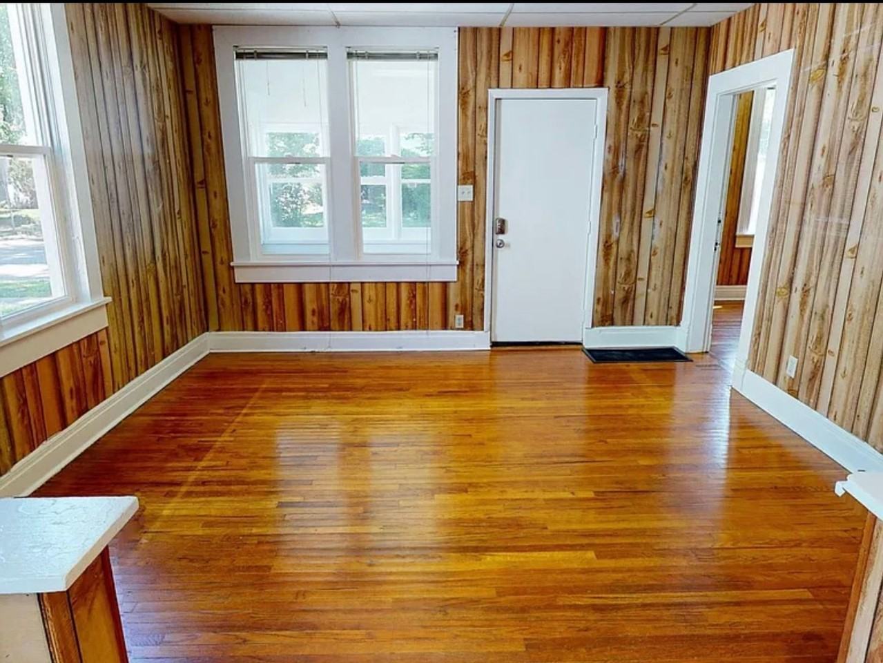 301 South Mckinley Avenue - Photo 4 of 16