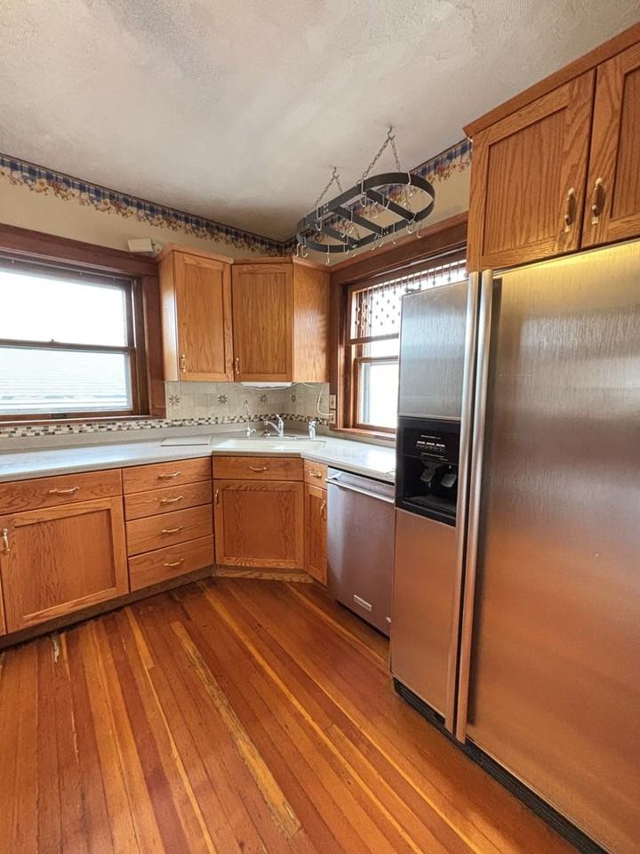 60 S 100 E - Photo 2 of 39