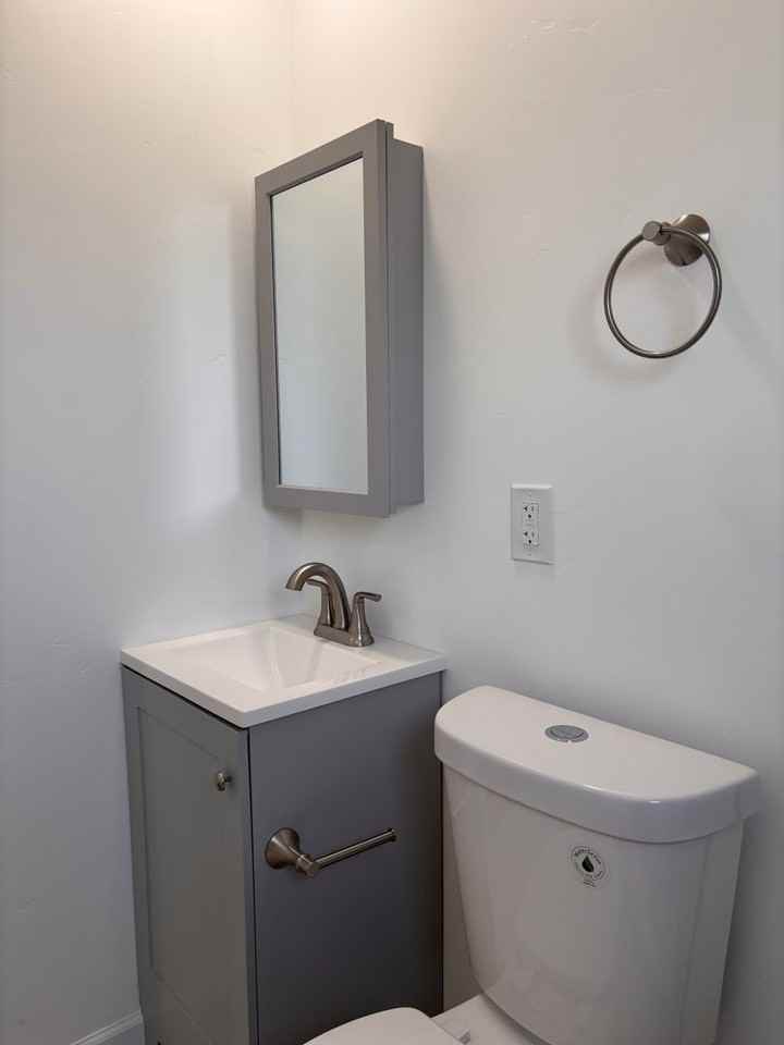 2242 Sea Breeze Dr - Photo 2 of 22