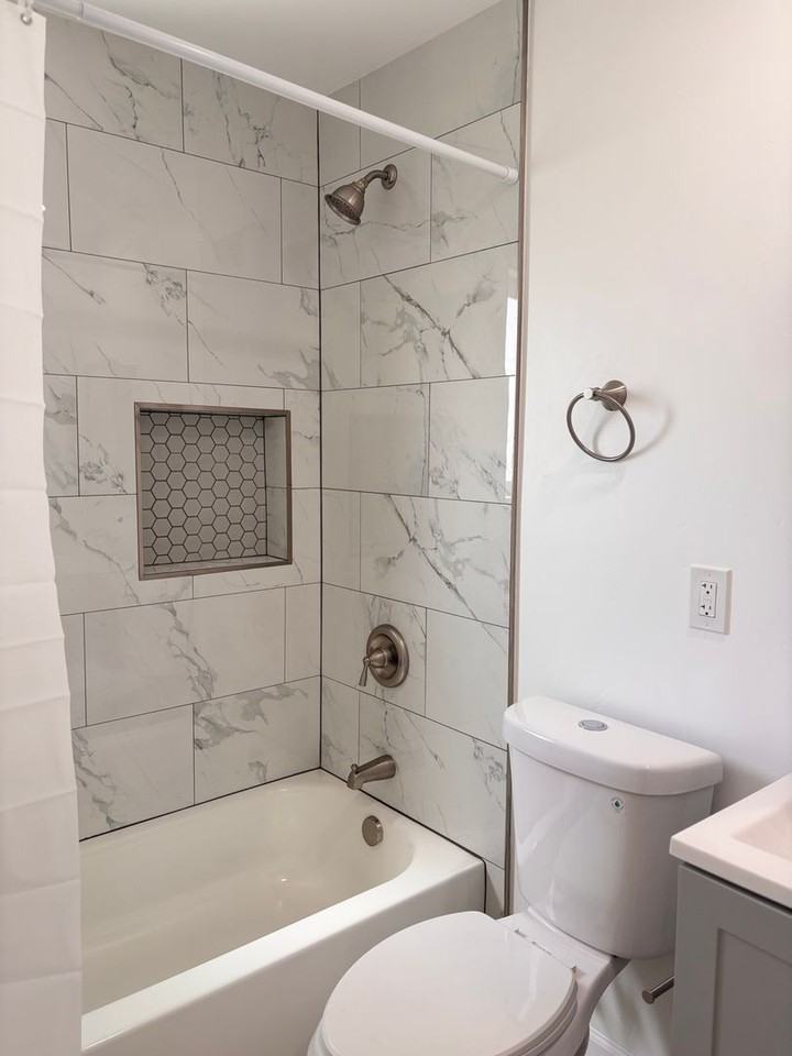 2242 Sea Breeze Dr - Photo 4 of 22