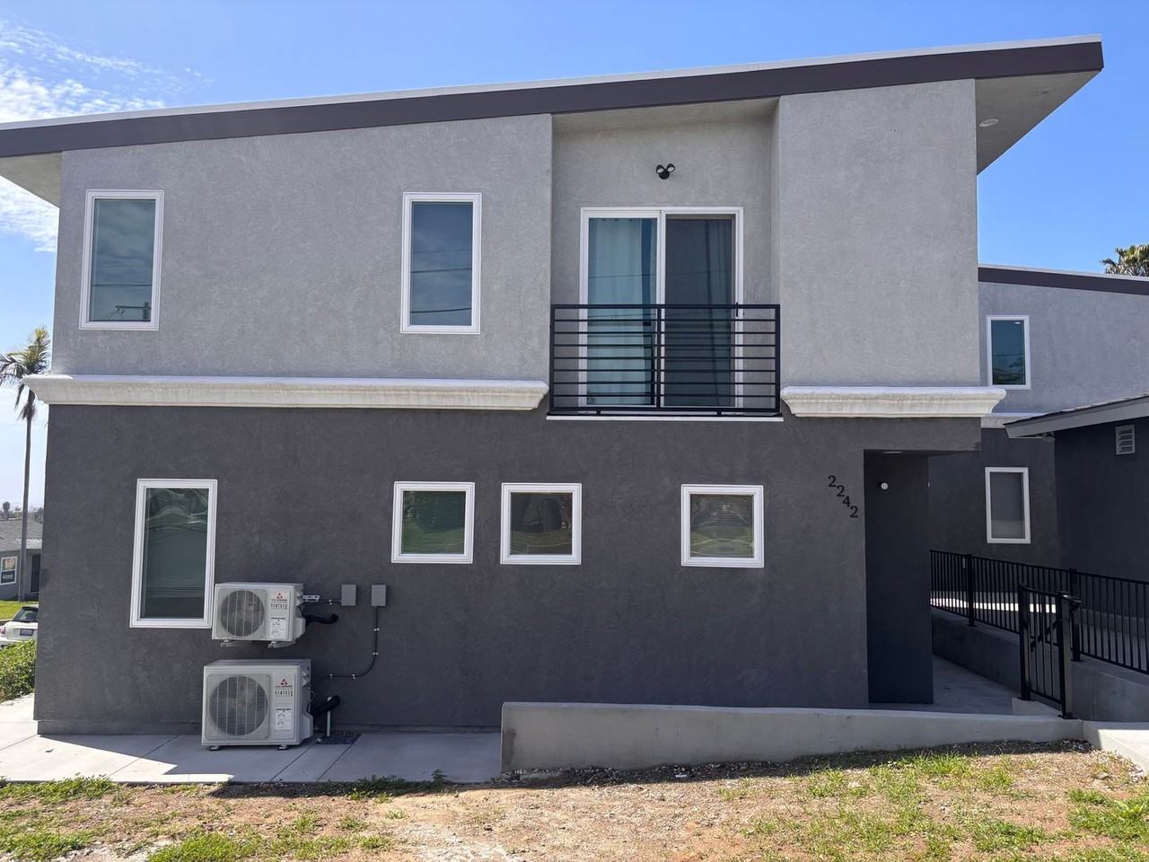 2242 Sea Breeze Dr - Photo 5 of 22