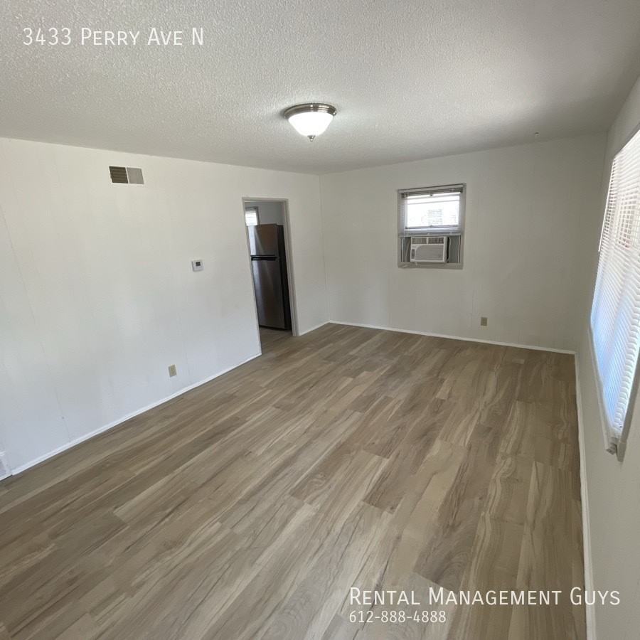 3433 Perry Ave N - Photo 2 of 30