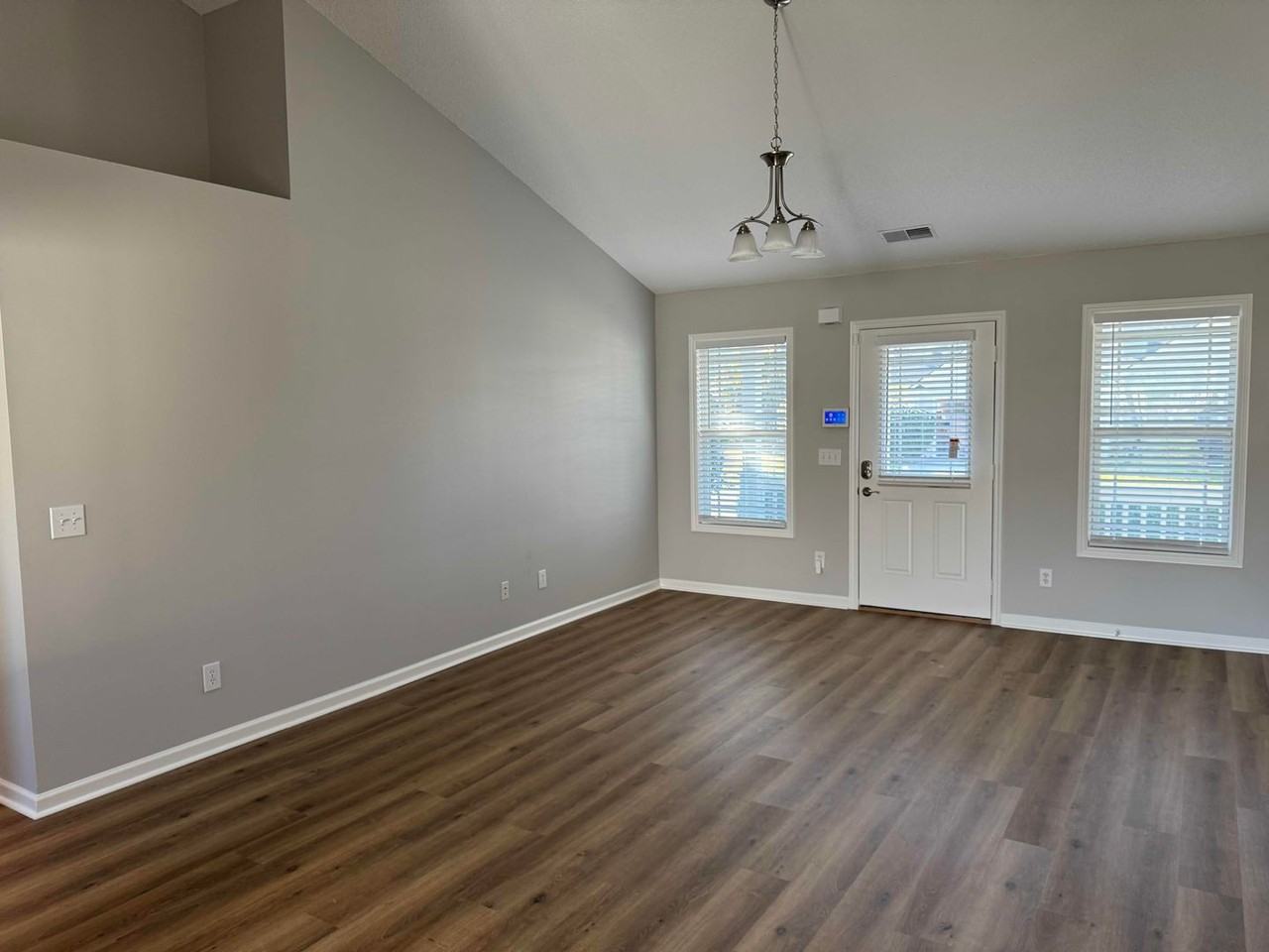 4 Sagebrook Dr - Photo 4 of 27