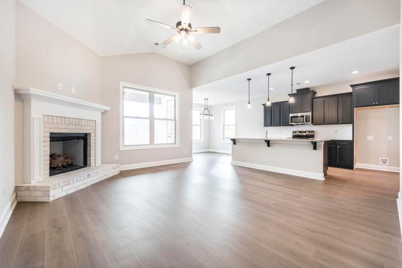 402 Otters Ridge Dr - Photo 5 of 25