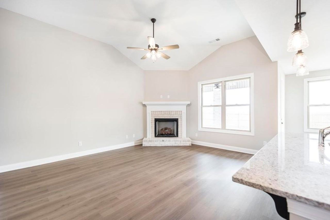 402 Otters Ridge Dr - Photo 6 of 25