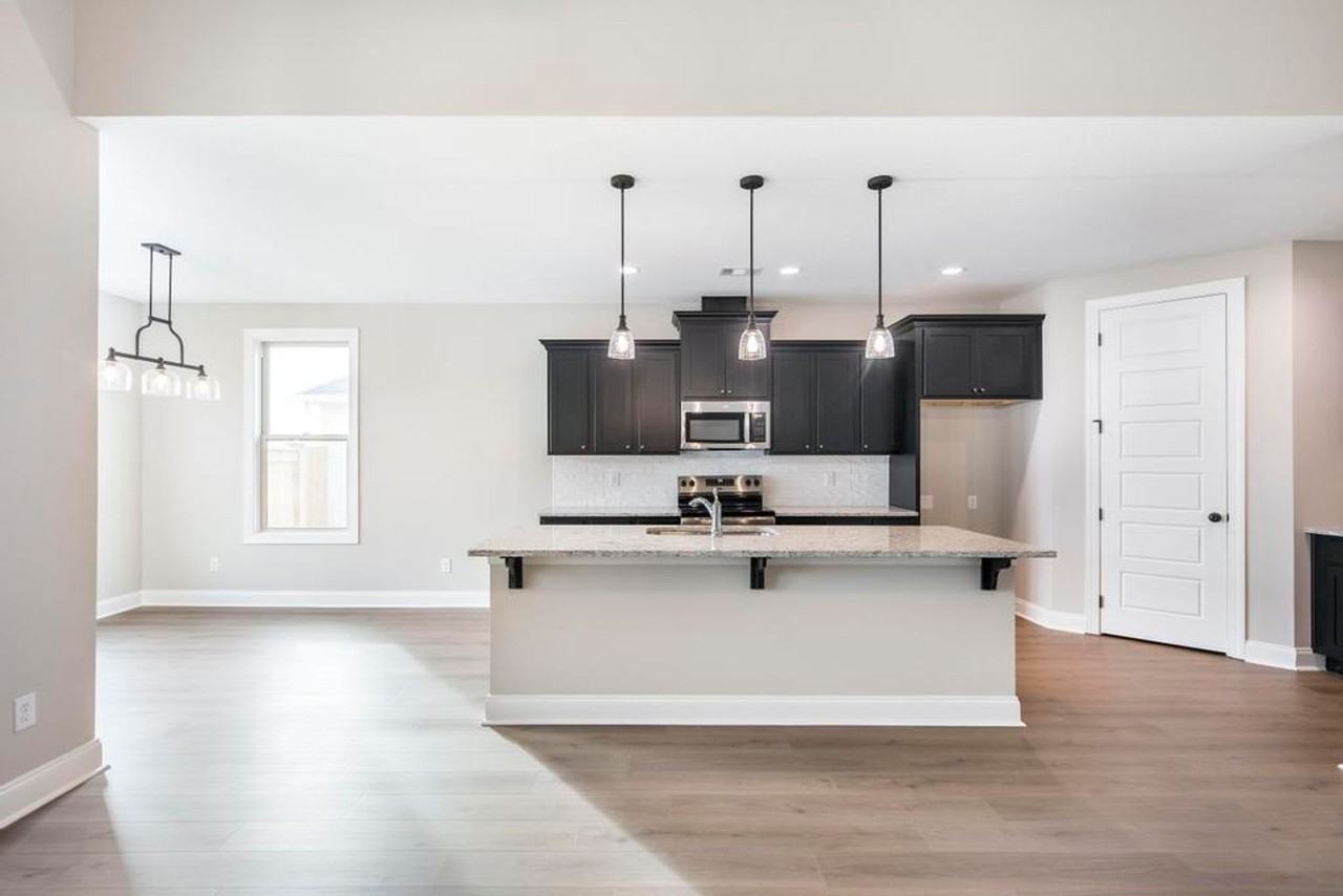 402 Otters Ridge Dr - Photo 7 of 25