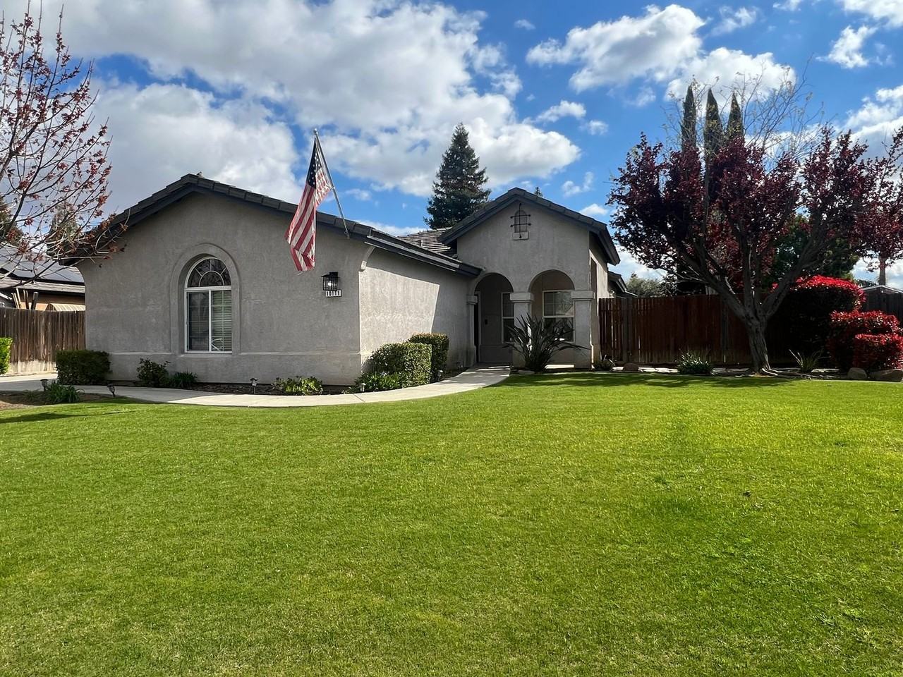 10111 Salerosa Ct - Photo 2 of 25