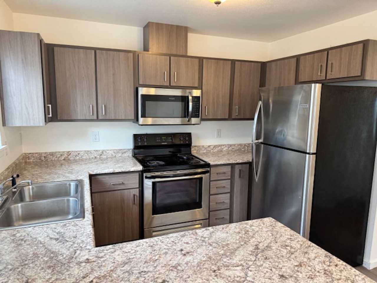 200 Cheryl Ln - Photo 3 of 27