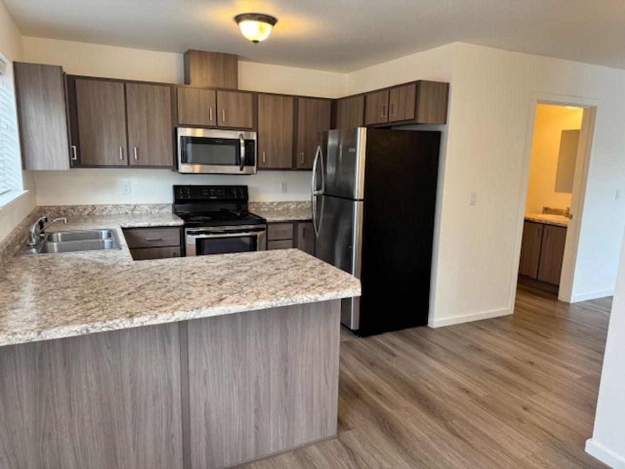 200 Cheryl Ln - Photo 4 of 27