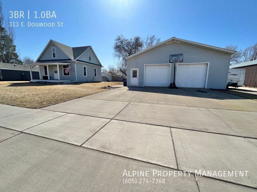 313 E Dogwood St - Photo 3 of 39