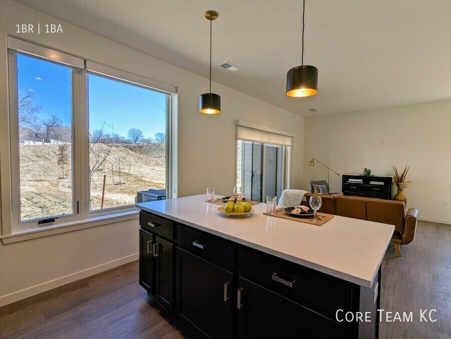 1051 Pacific St #D - Photo 3 of 14