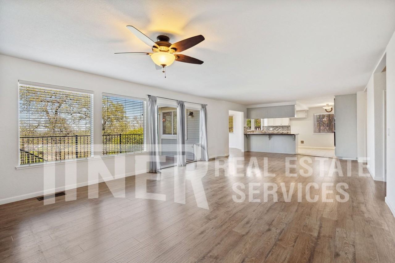 7715 Sierra Dr - Photo 3 of 26