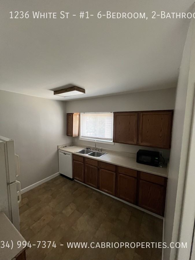 1236 White Street - Photo 3 of 18