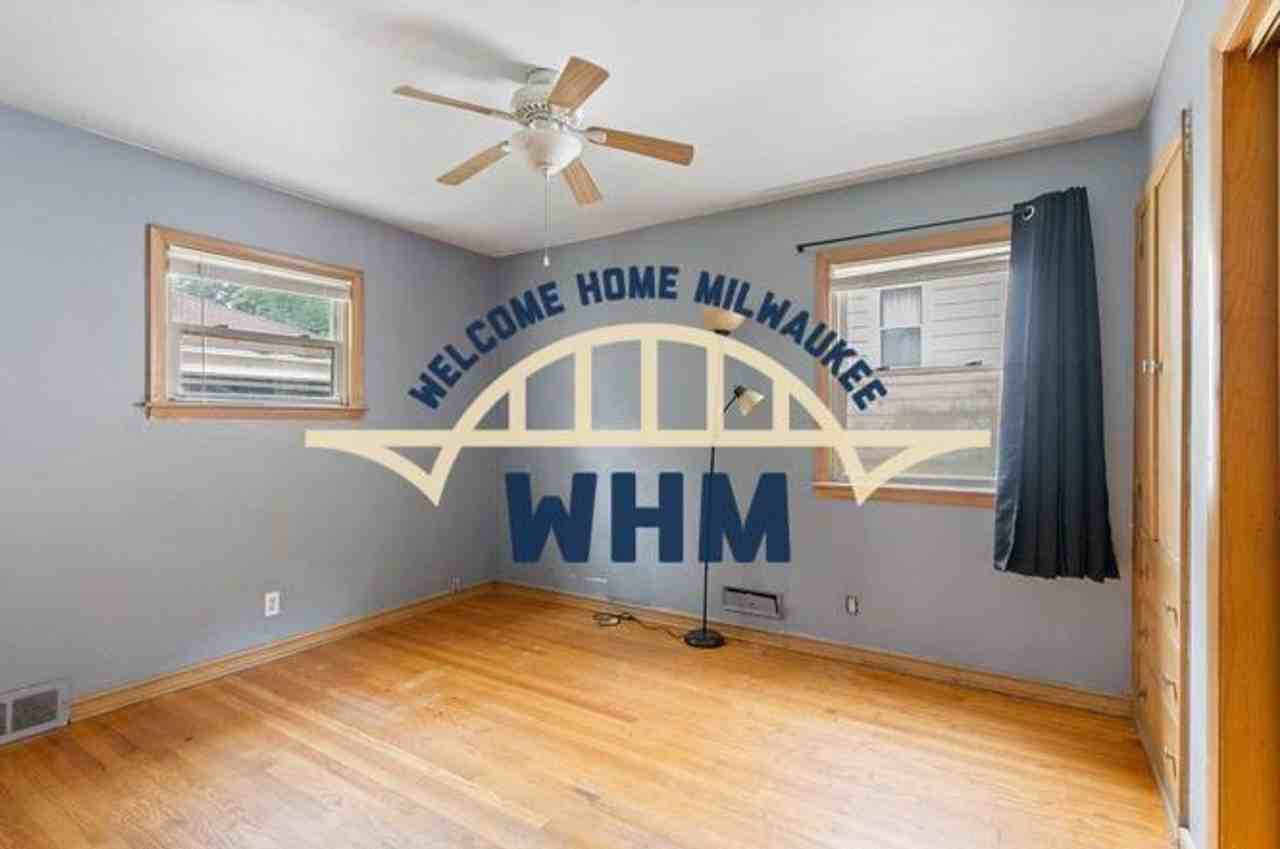 1610 E Beverly Rd - Photo 2 of 8