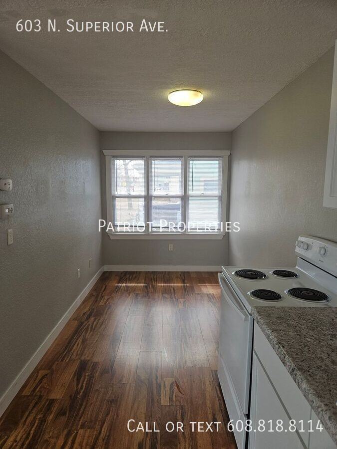 603 N Superior Ave - Photo 3 of 15