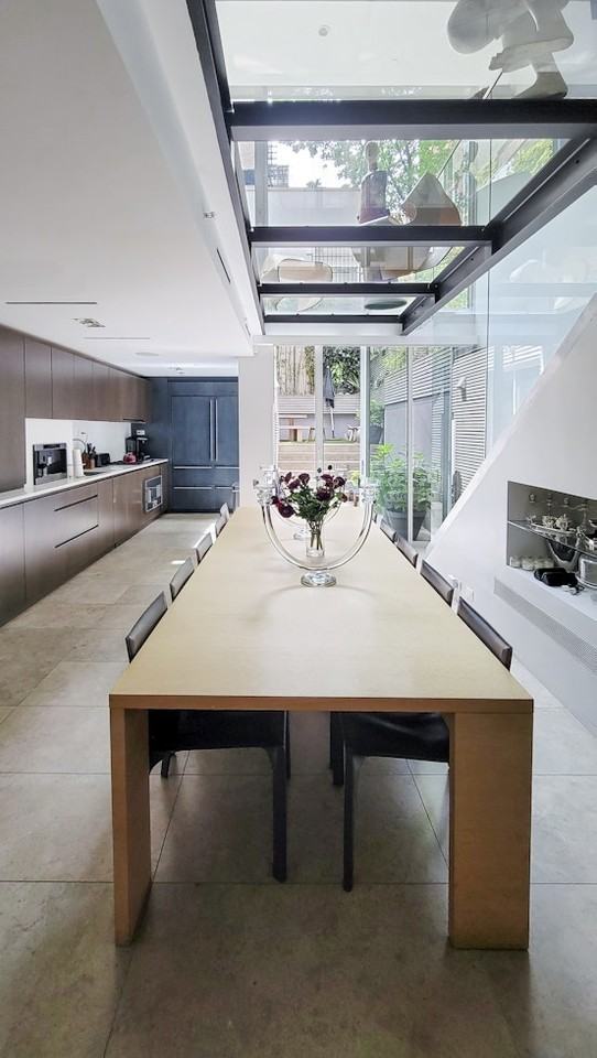 291 W 4th St - Photo 3 of 17