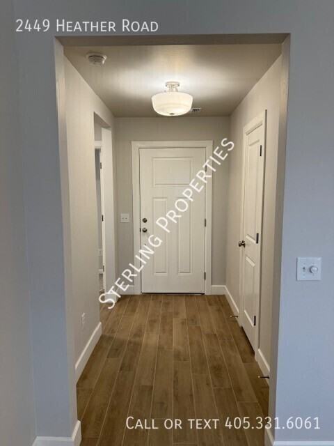 2449 Heather Rd - Photo 3 of 34