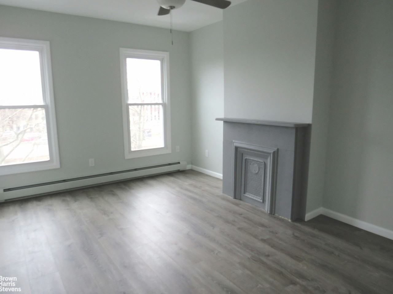 549 18th St #3 - Photo 3 of 6