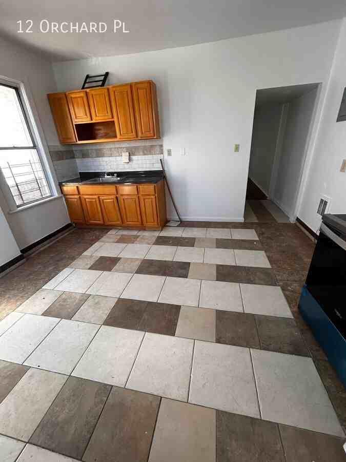 12 Orchard Pl - Photo 7 of 8