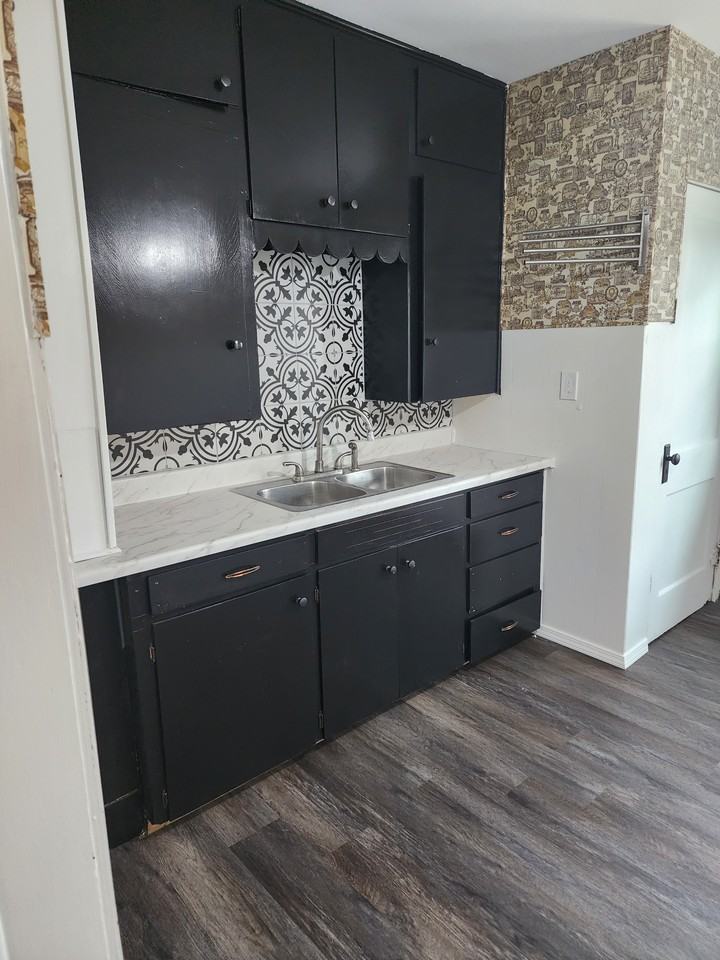820 Mill St #NA - Photo 2 of 25