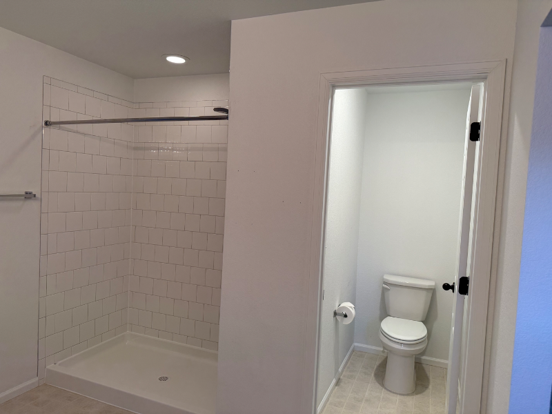 6074 Donahue Dr - Photo 5 of 19