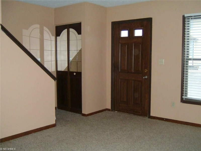 6019 Applecrest Ct - Photo 3 of 18